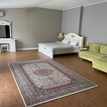 Club City House Klumba Lägenhet Odessa Exteriör bild
