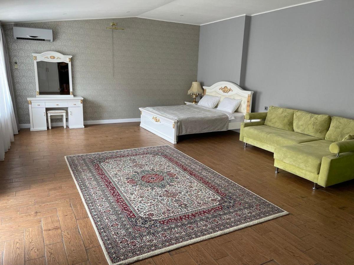 Club City House Klumba Lägenhet Odessa Exteriör bild
